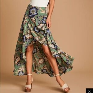 O'Neill High Low Skirt in Green and Blue Floral